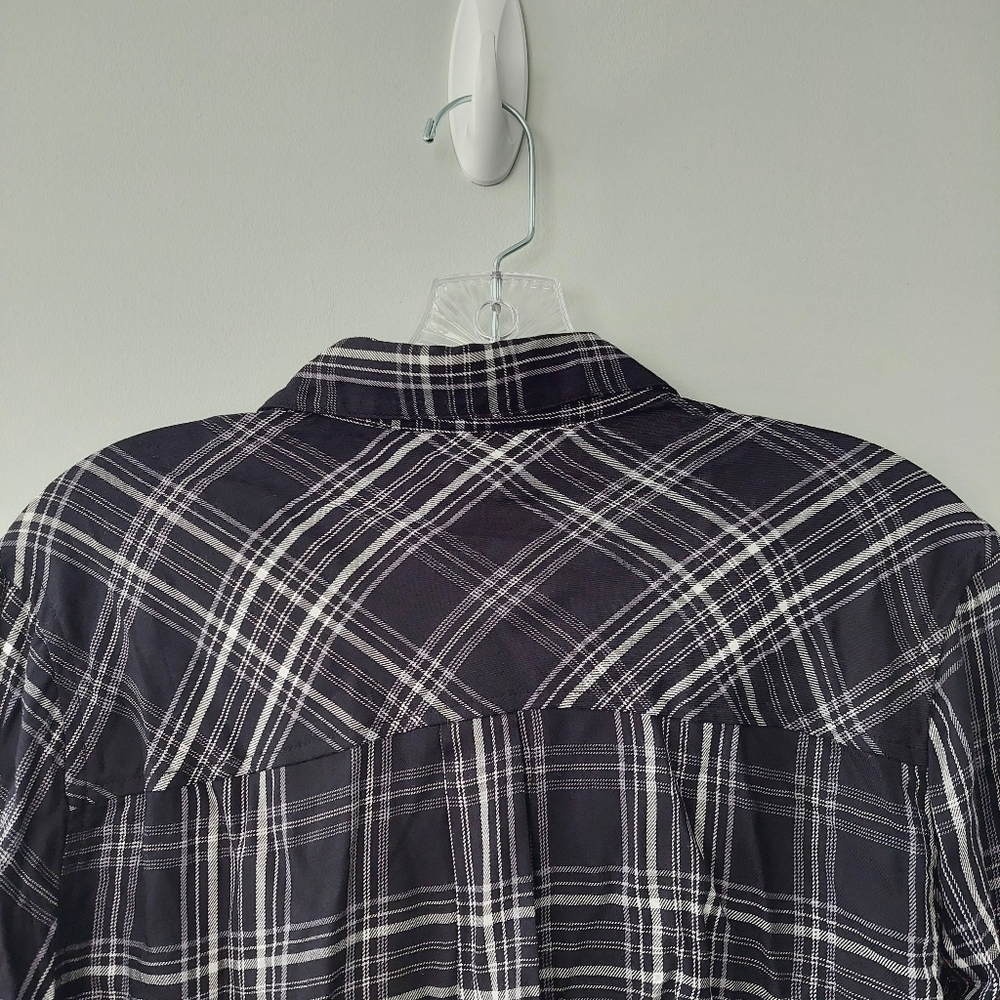 Old Navy Button-up shirt Large black white plaid long sleeve collared - Picture 8 of 8